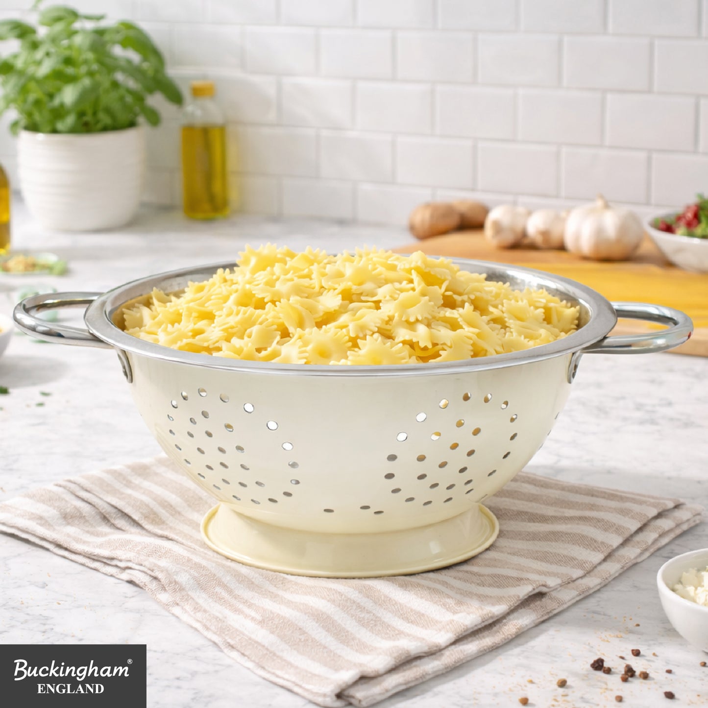 Buckingham Stainless steep Deep colander Cream