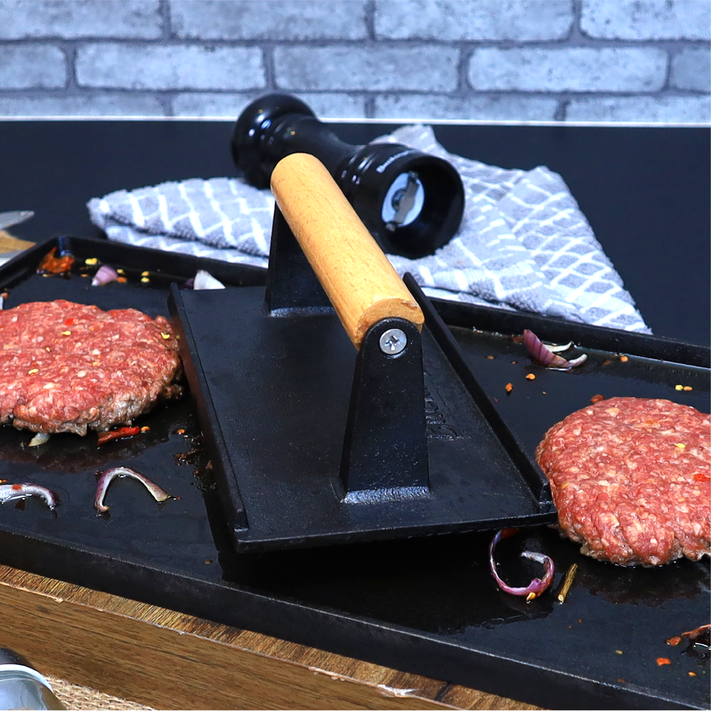 Buckingham Pre-seasoned Cast Iron Steak Press