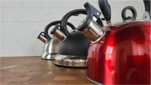 The-Ultimate-Guide-to-Choosing-the-Perfect-Tea-Kettle-for-Your-Home Buckingham Cookware UK