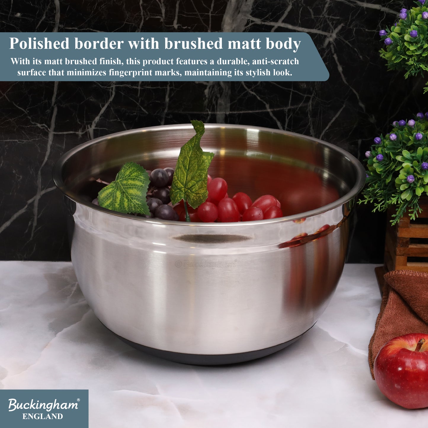 Buckingham Deep salad / mixing bowl with black silicone cladding